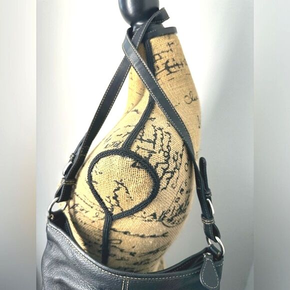 The Sak black Leather Shoulder Bag - Picture 6 of 16